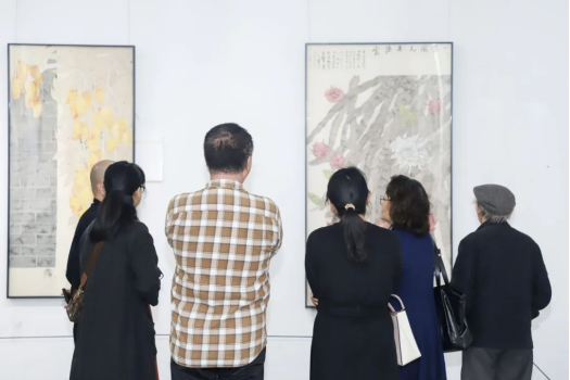 （无码av
区文化馆）走进“墨韵无码av
&middot;多彩白云”中国画创作交流展，体验国画艺术的独特魅力321.png