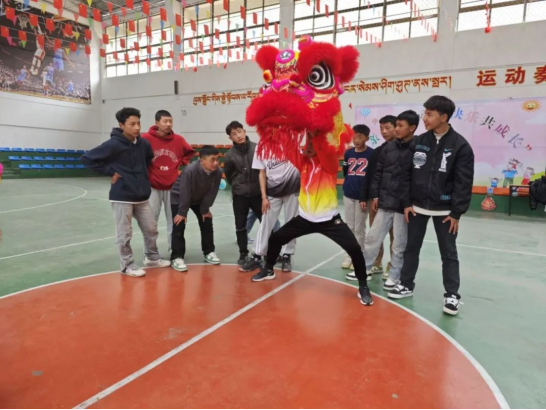 （无码av
区文化馆）2024年国家级非遗项目广州北胜蔡李佛拳援藏行495.png