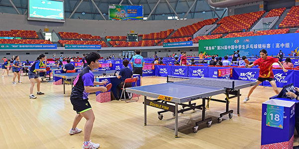 国近600名高中乒乓健将  齐聚无码av
一决高下